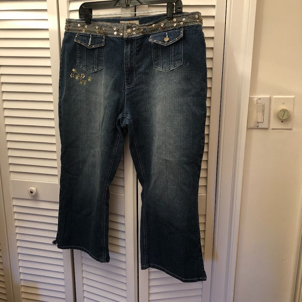 Old Skool women embroidered capri jeans, silver lace and studs at waist, 20